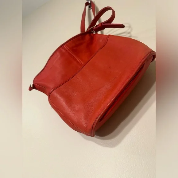 Vintage Red leather Coach Bucket bag duffle crossbody/shoulder Bag purse - Picture 5 of 9
